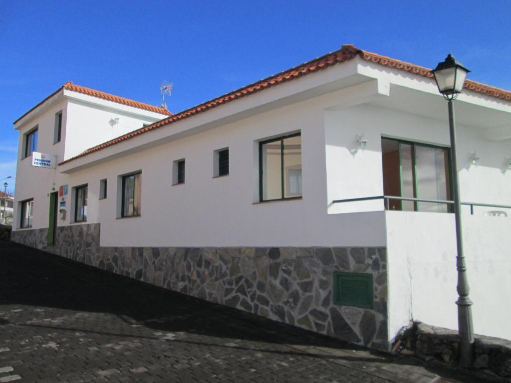 la palma hostel by pension central