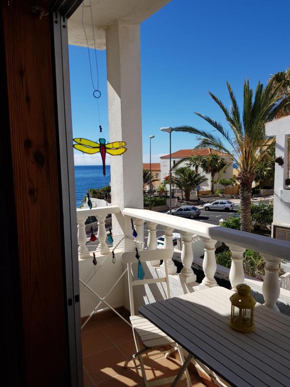 the dragonfly exclusive romantic loft 100m beach sea view welcoming cava